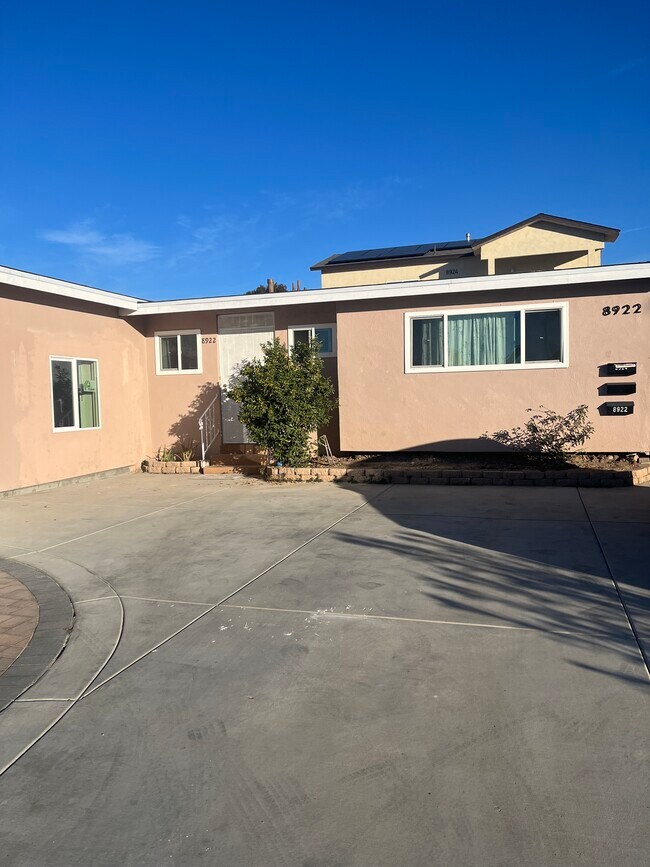 Foto del edificio - 8922 Heraldry St