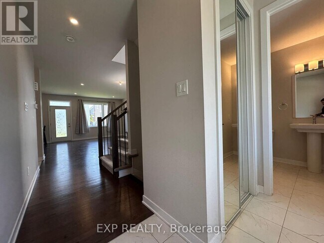Building Photo - 327 Canadensis Ln