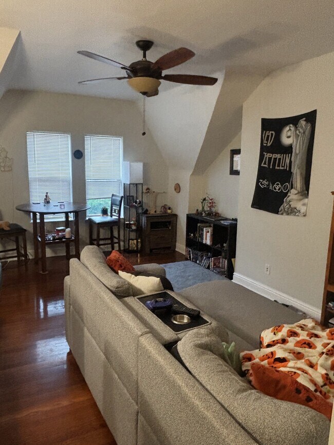 Foto del edificio - 3727 Brighton Rd
