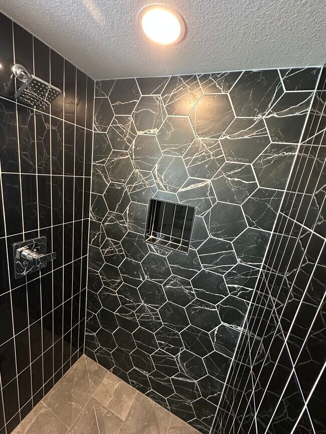 Foto del edificio - 3294 S Newton St