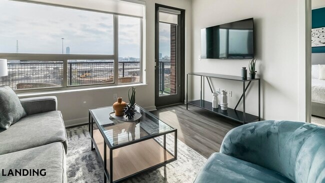 Building Photo - 825 Usener St