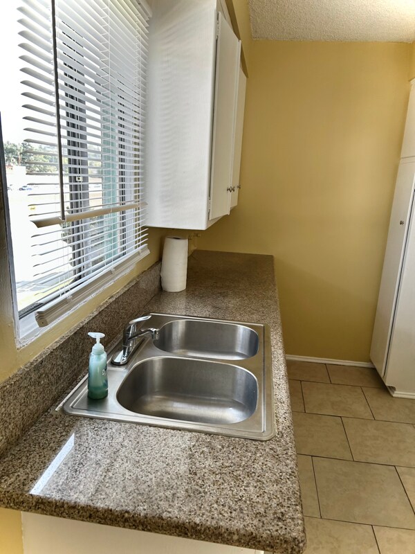 Foto del edificio - 2621 W Ramona Rd