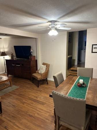 Foto del edificio - 5010 Hooper Hwy