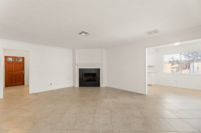 Building Photo - 15751 Fern Basin Dr