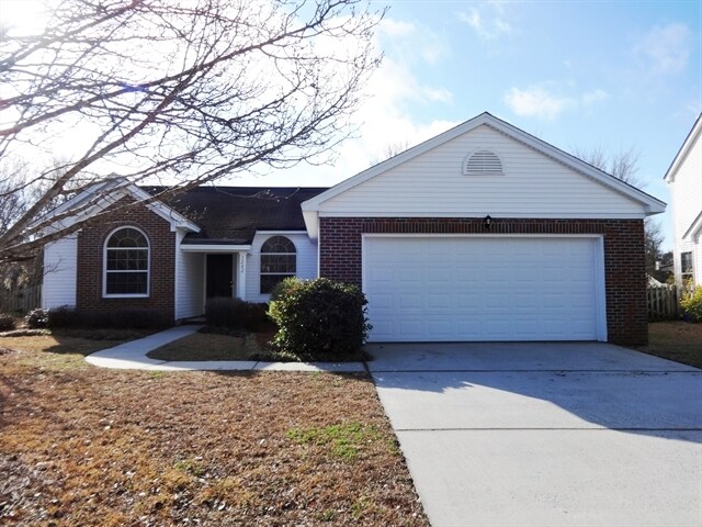 Foto principal - 3282 Middleburry Lane