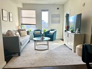 Foto principal - 1900 12th Ave S