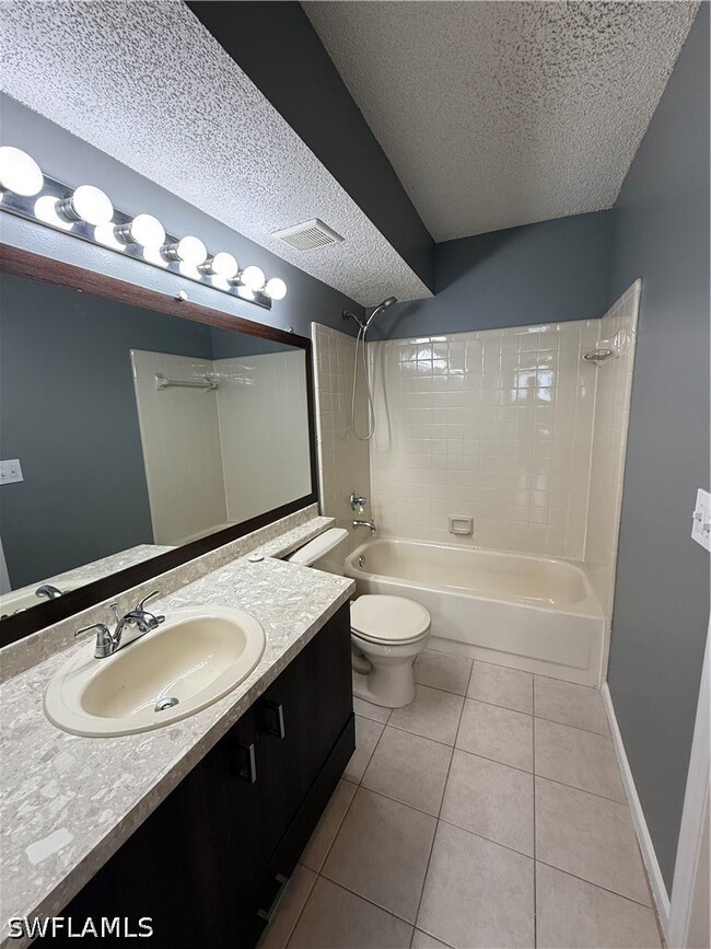 Building Photo - 13615 Eagle Ridge Dr