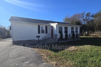 Building Photo - 13 W Berry St