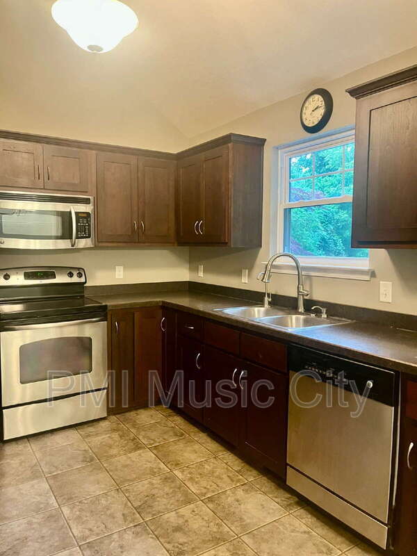 Foto del edificio - 225 Hickory Dr