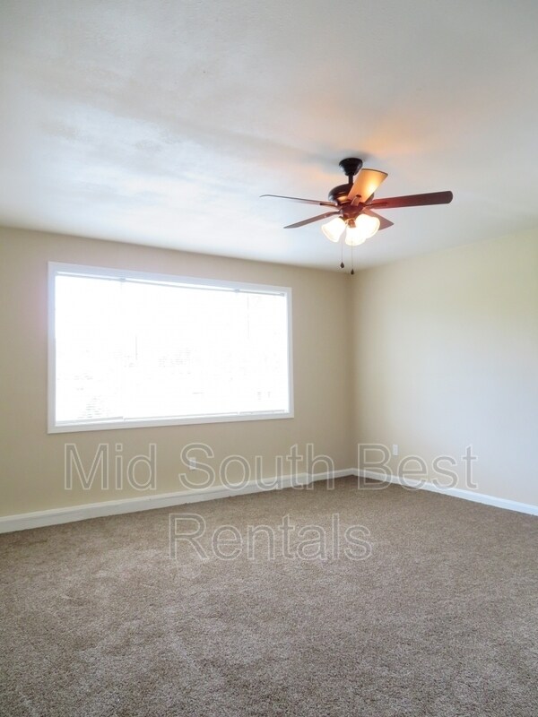 Foto del edificio - 897 Woodland Ave