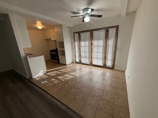 Building Photo - 21809 Lanark St