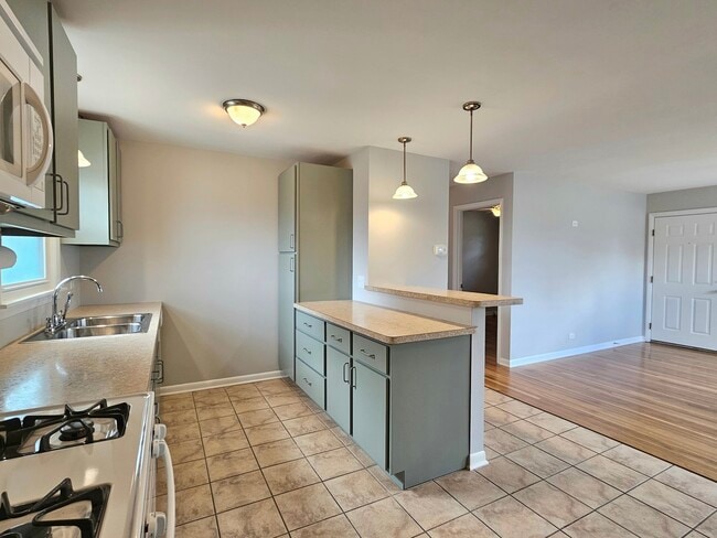 Building Photo - 16841 Willow Ln Dr