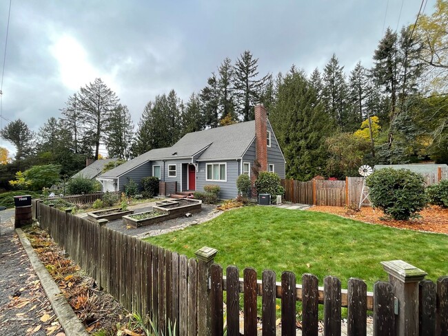 Building Photo - 4Bd/2Ba Home in Beaverton ~ Garden Heaven,...