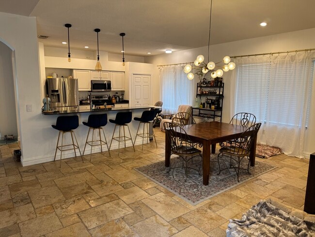 Building Photo - 19333 Sandy Springs Cir