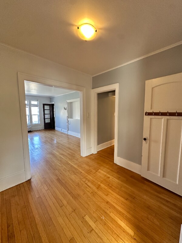 Foto del edificio - 1030 N Marshall St