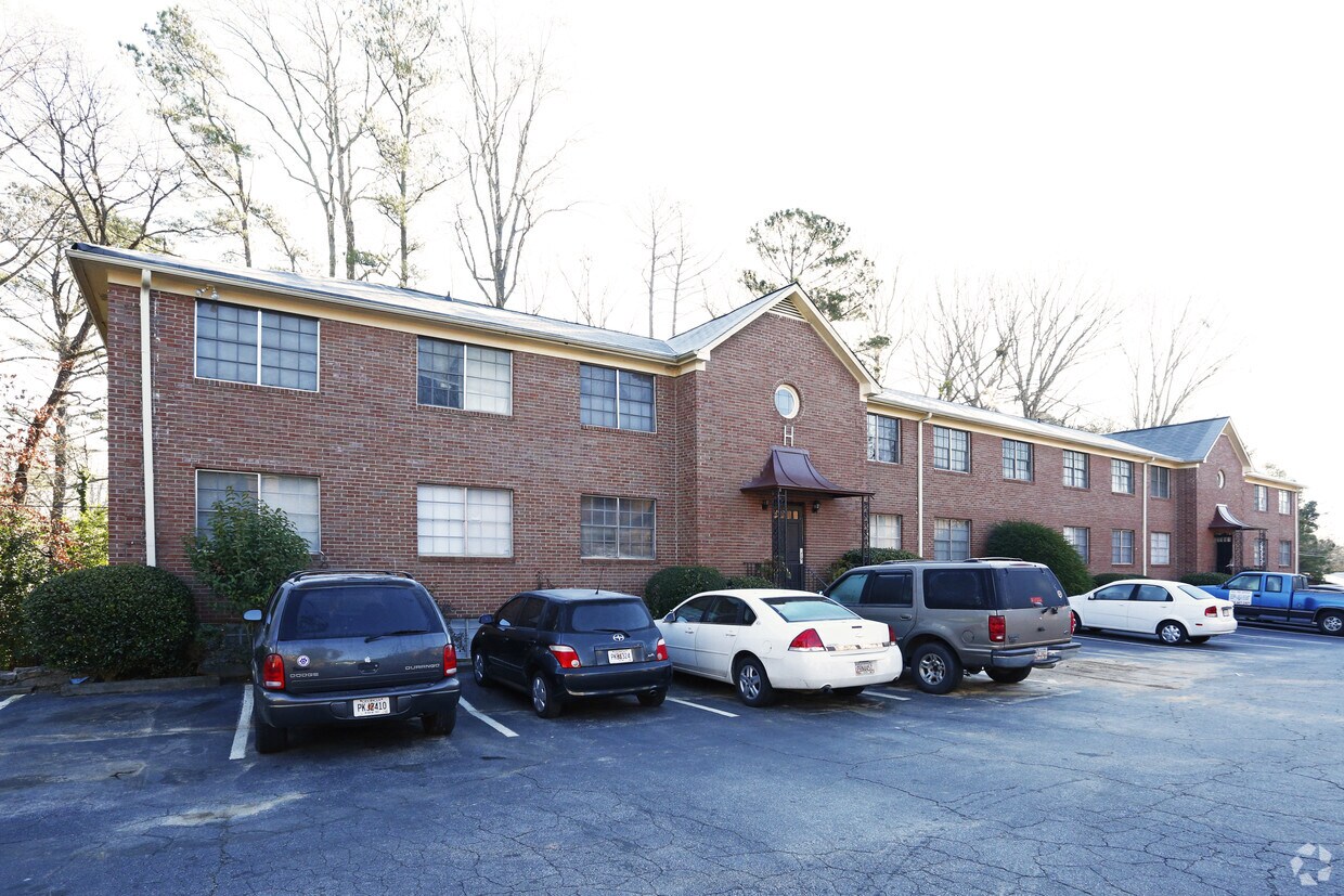 Chateau Villa Apartments Atlanta, GA