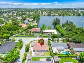 Building Photo - 4400 SW 89th Ave