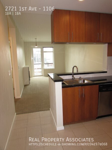 Foto del edificio - 2721 1st Ave