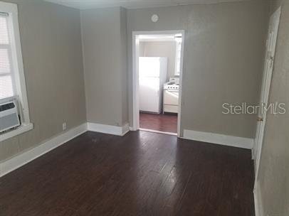 Building Photo - 317 E Tarpon Ave