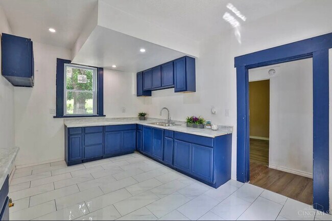 Foto del edificio - 812 Fairbanks Ave