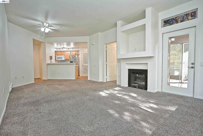 Foto del edificio - 280 Caldecott Ln