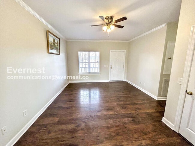 Building Photo - 503 Castleview Dr