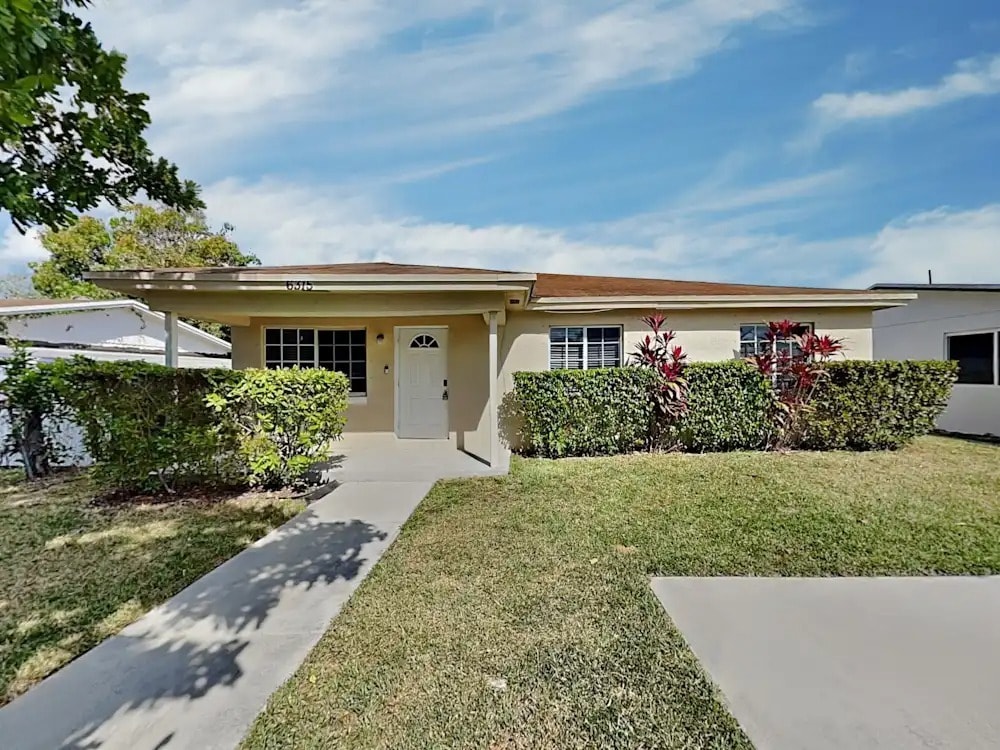Photo - 6314 Plunkett St (Hollywood, FL)