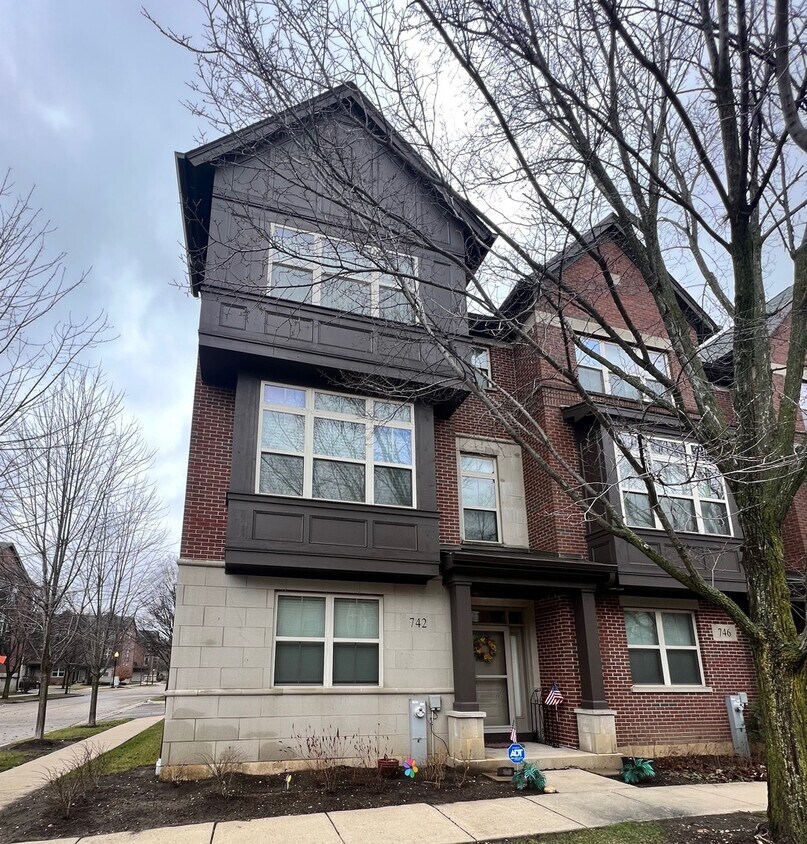742 Summit Ln, Vernon Hills, IL 60061 Townhome Rentals in Vernon