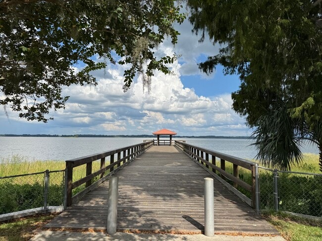Foto del edificio - Peek-a-Boo Lake Views of Little Lake Harri...