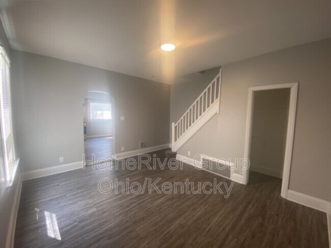 Foto del edificio - 4503 Decoursey Ave
