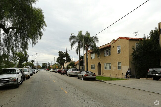 Foto del edificio - 1527 Junipero Ave