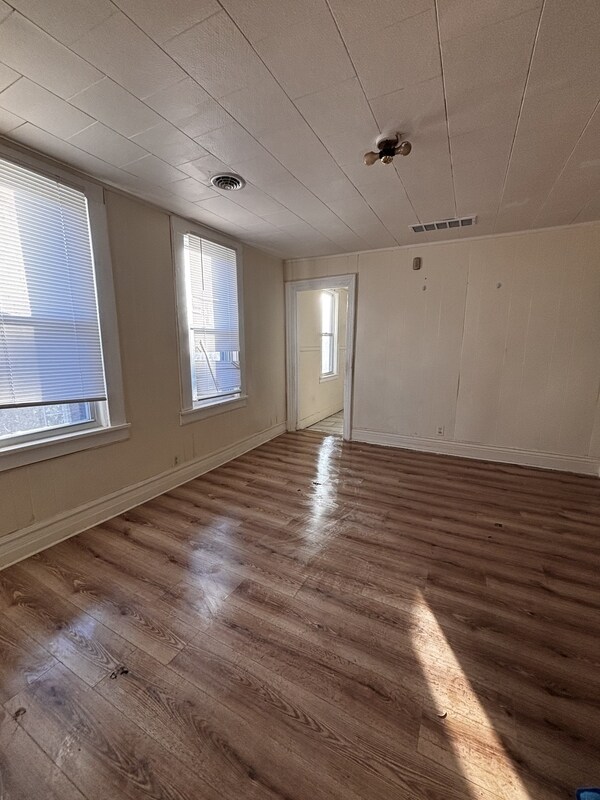 Foto del edificio - 228 Adams St