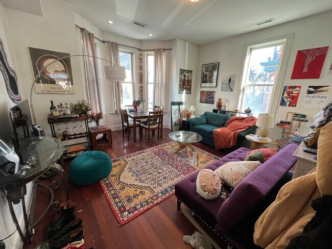 Foto del edificio - 1548 Tremont St