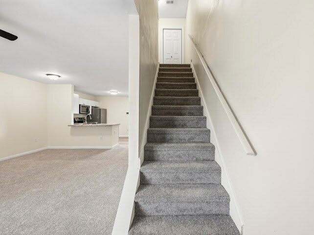 Foto del edificio - 105 Westchester Dr