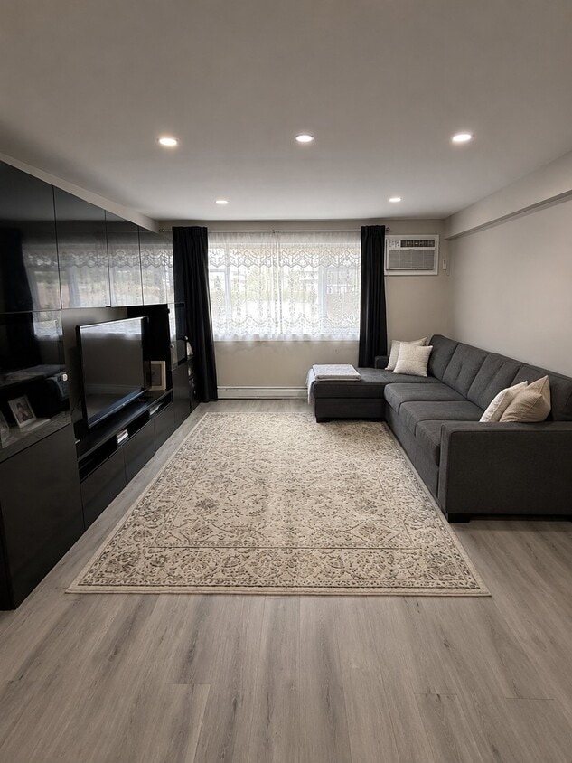 Photo - 8810 Briar Ct (Des Plaines, IL)
