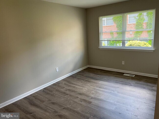 Building Photo - 9689 Hagel Cir