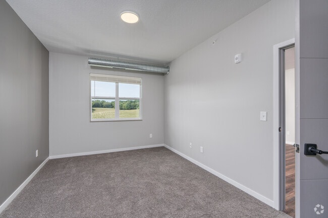 Swan Second Bedroom - Songhill41- Rent Specials