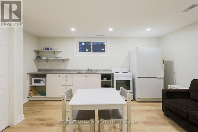 Building Photo - 3 Minorca Pl