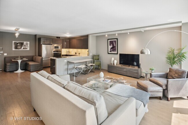 Foto del edificio - 900 N Lake Shore Dr