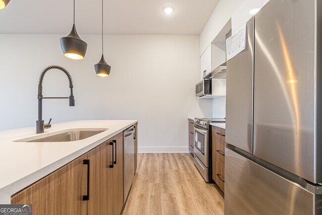 Foto del edificio - 112 Rogers St NE