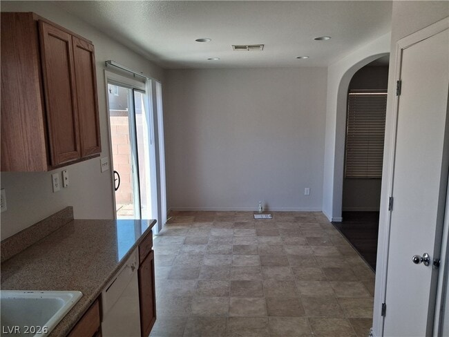 Building Photo - 8011 Torremolinos Ave