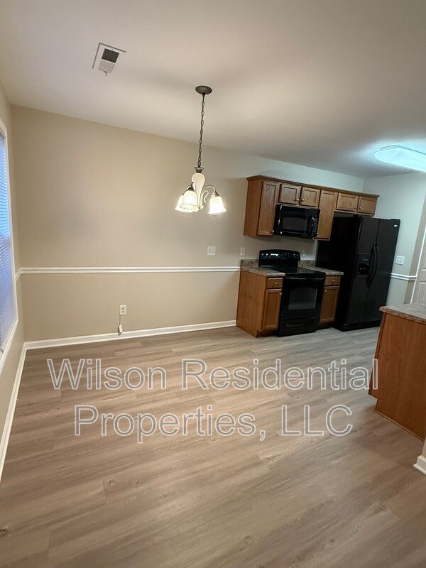 Foto del edificio - 5816 Huckleberry Ct