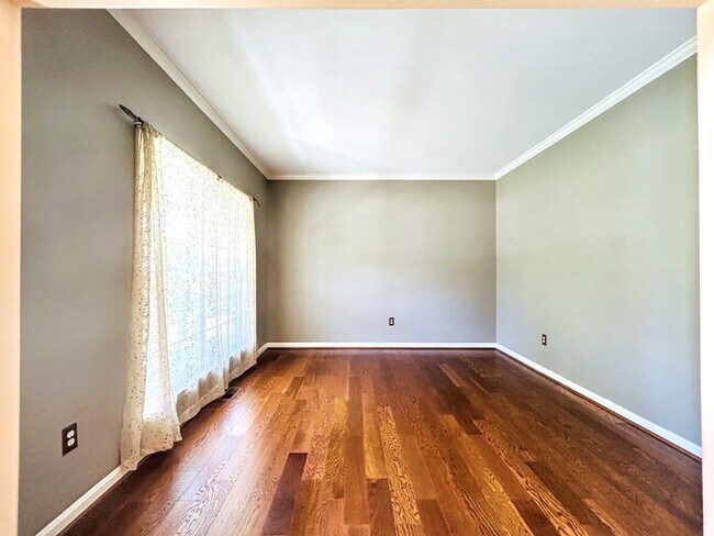 Foto del edificio - 1008 Black Oak Ct