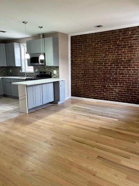 Building Photo - 504 Bergen Ave