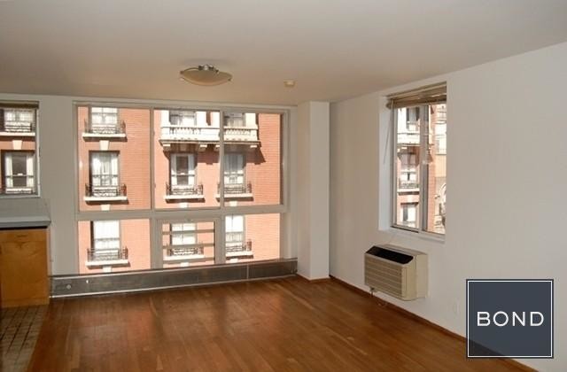 Primary Photo - 157 Lexington Ave