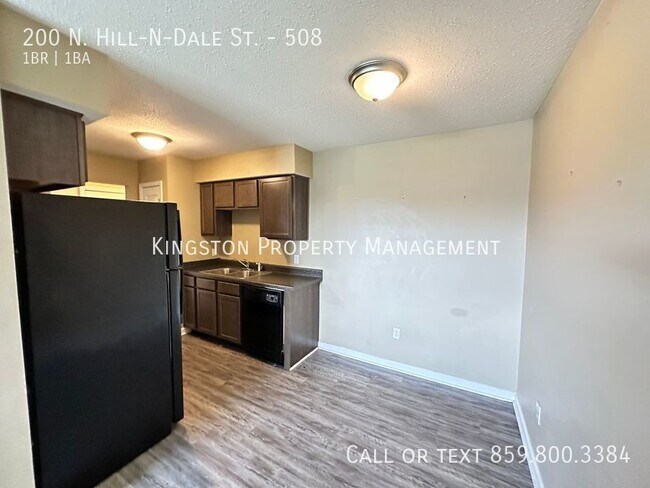 Building Photo - New 1 Bedroom Now Available!