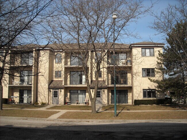 Building Photo - 6596 N Ogallah Ave