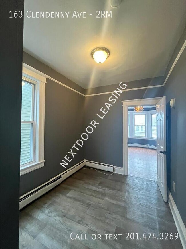 Building Photo - 163 Clendenny Ave