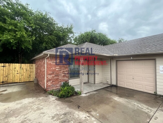 Building Photo - Welcoming - 3 Bed/2 Bath - Move In Ready!