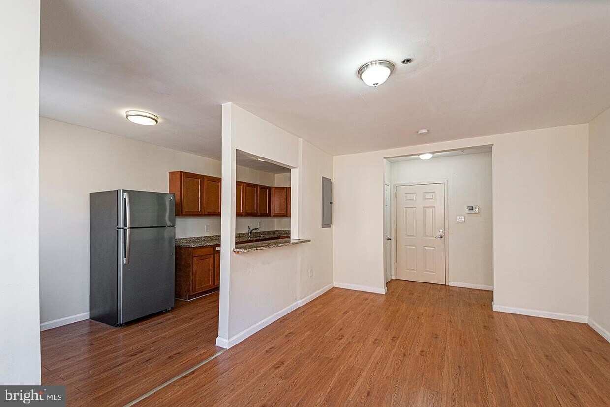 Primary Photo - 1501 W Allegheny Ave